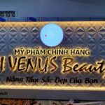 bảng hiệu chữ inox vàng gương